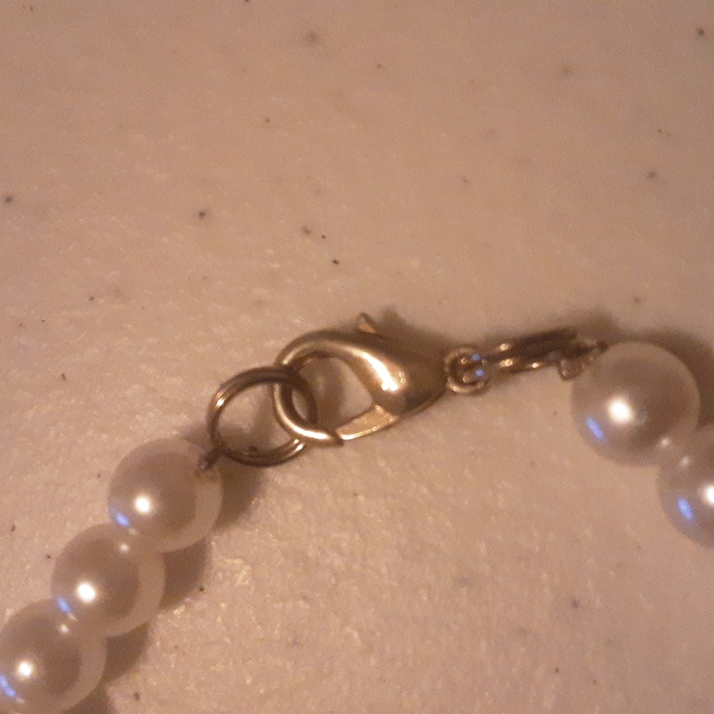 Child's Faux Pearl Bracelet - Picture 2 of 2
